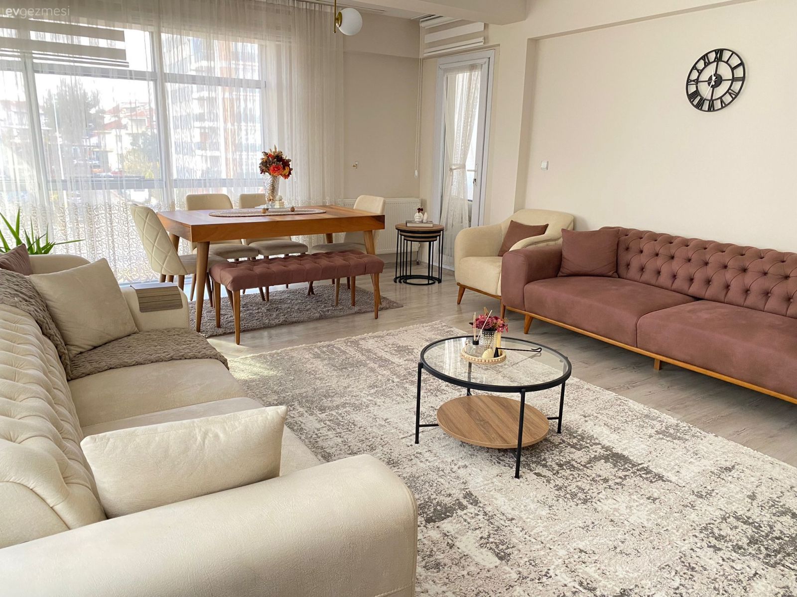 Bu Mütevazı Dekorda Uyumlu Görüntü Esas Alınmış!