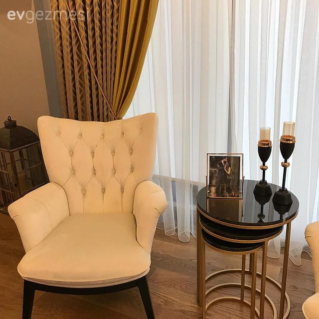 Hardal, Fon perde, Perde, Tül perde, Berjer, Yan sehpa, Sehpa, Halı, Salon halısı