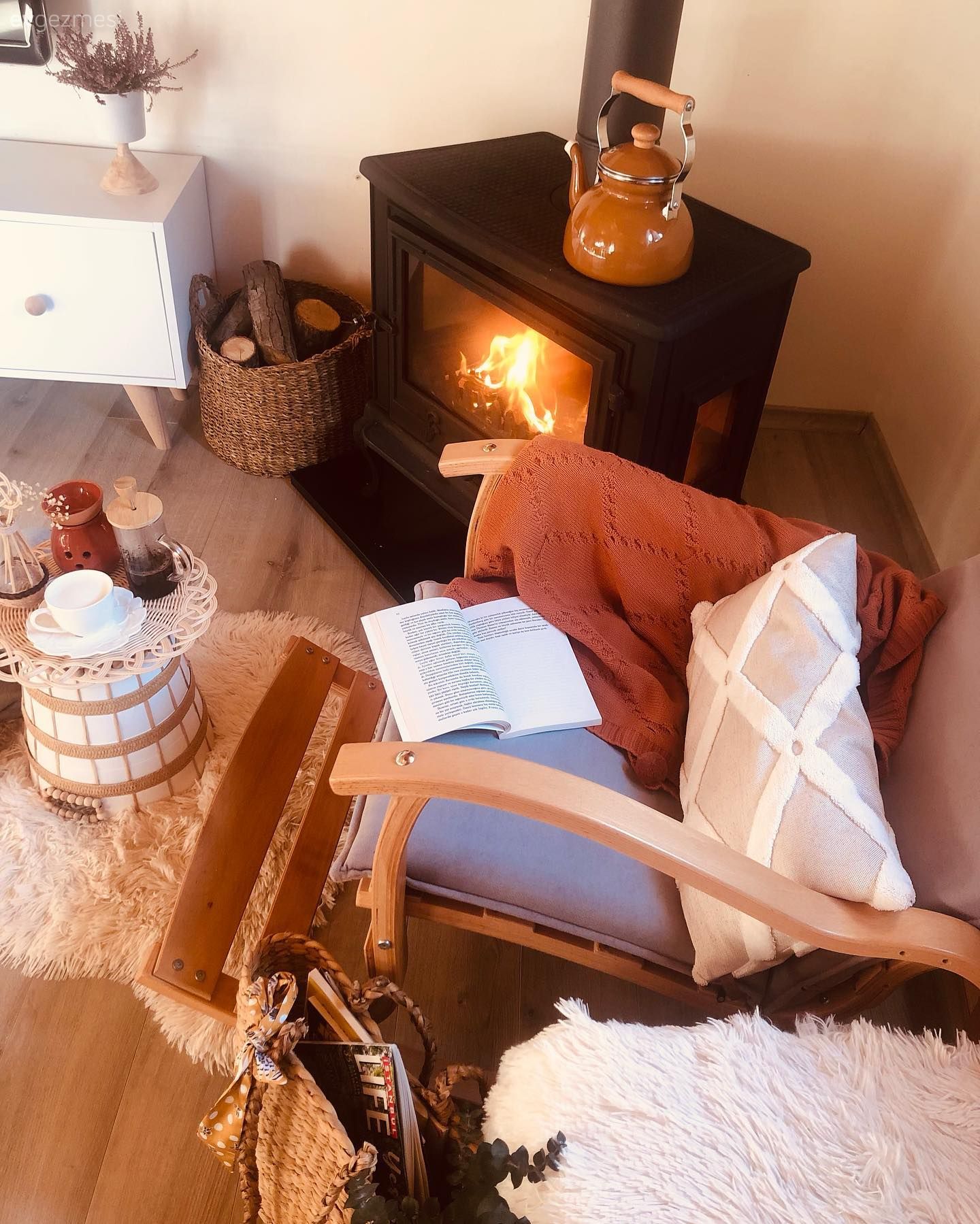 Ev Gezmesi: Sıcaklığını Her Alana Yayabilen Bir Çatı Katı!