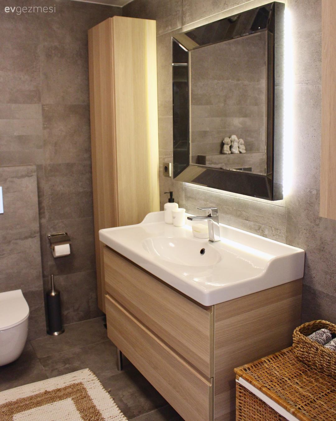 Nostaljik Detayları ve Beyazıyla Huzur Dolu Bir İstanbul Evi