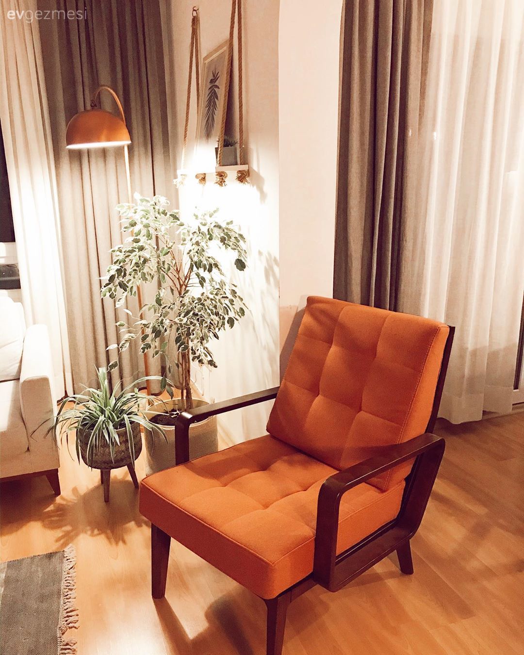Turuncu, Ahşap Mobilya, Vizon, Lambader, Aydınlatma, Ev bitkisi, Fon perde, Perde, Tül perde