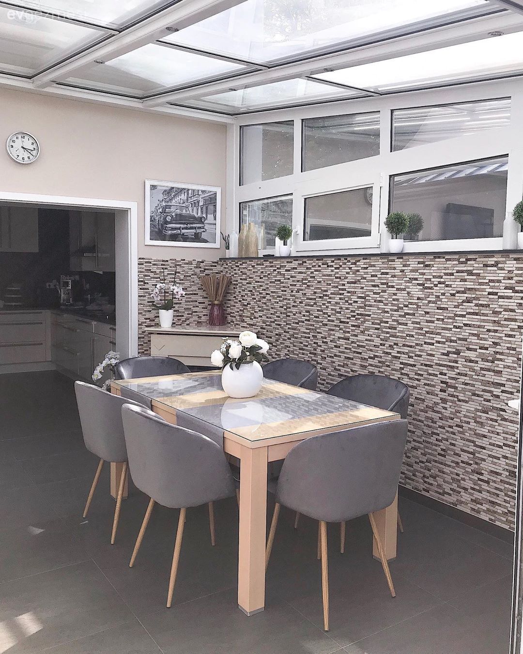 Bu Evin Dış Dekoru İçerisiyle Yarış Halinde