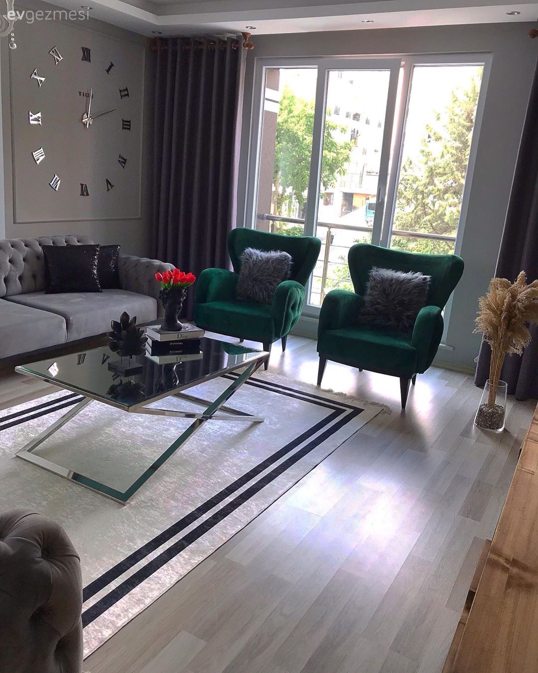 Bu İstanbul Evinde Modern ve Art Deko Buluşmuş