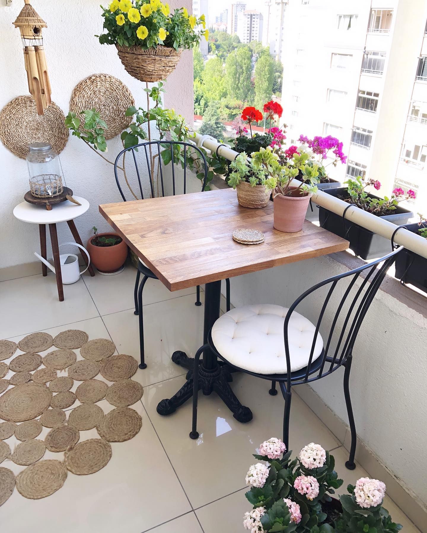 Country ve İskandinav Stili Kucaklayan Ahşap Sever Bir Ev!