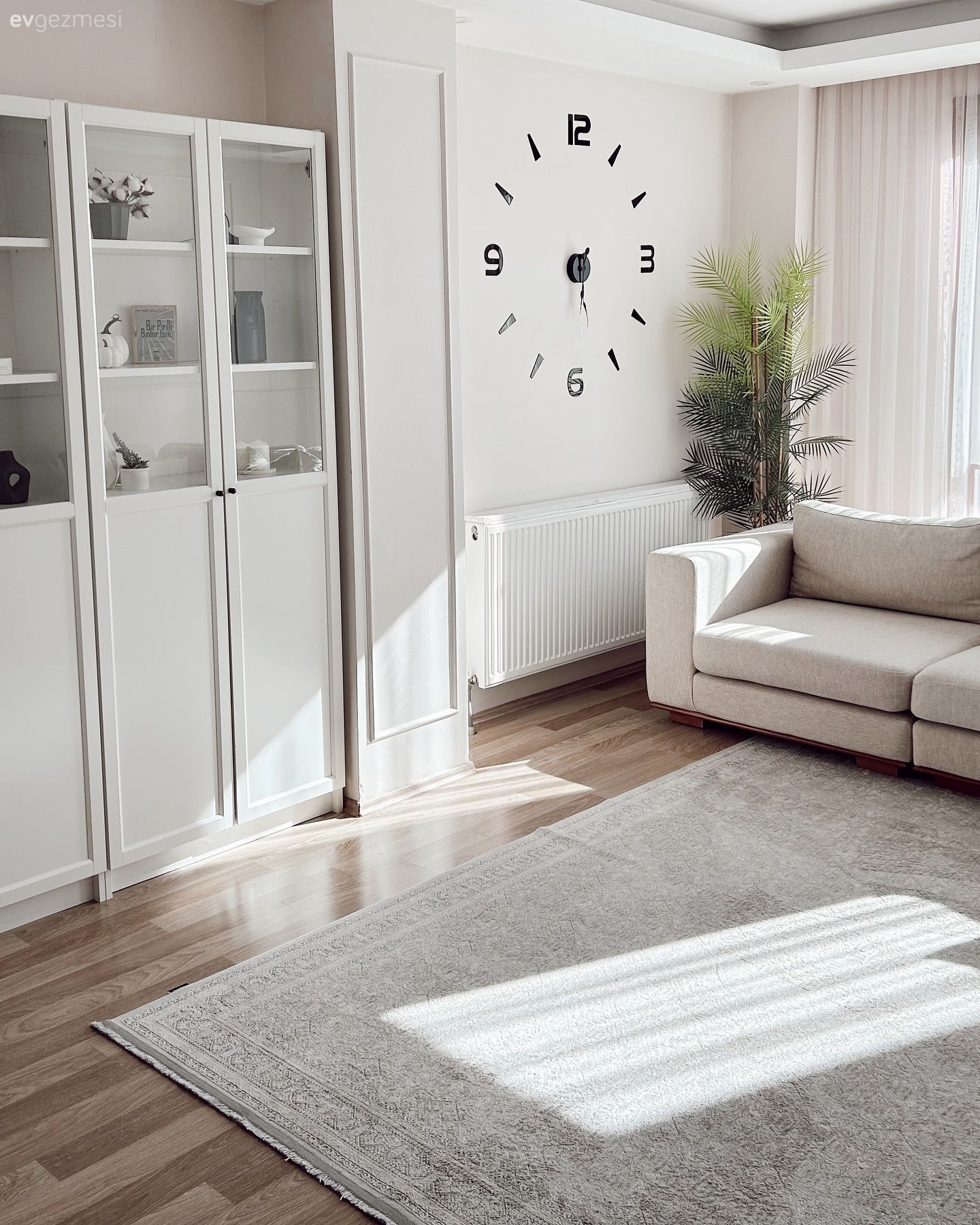 Modern ve Minimalist: Abartıdan Uzak Bir Salon