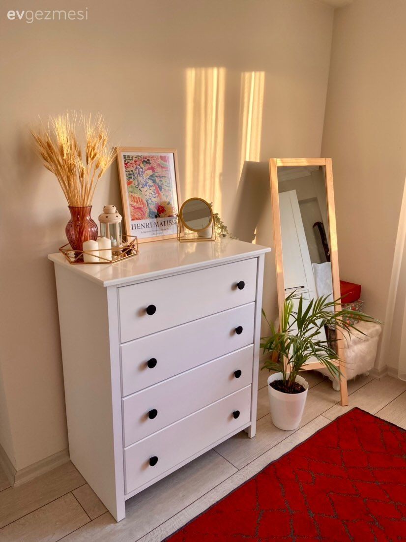 Bu Evde Canlı Tonların Yüksek Enerjisi Nötr Pigmentlerle Dengelenmiş!