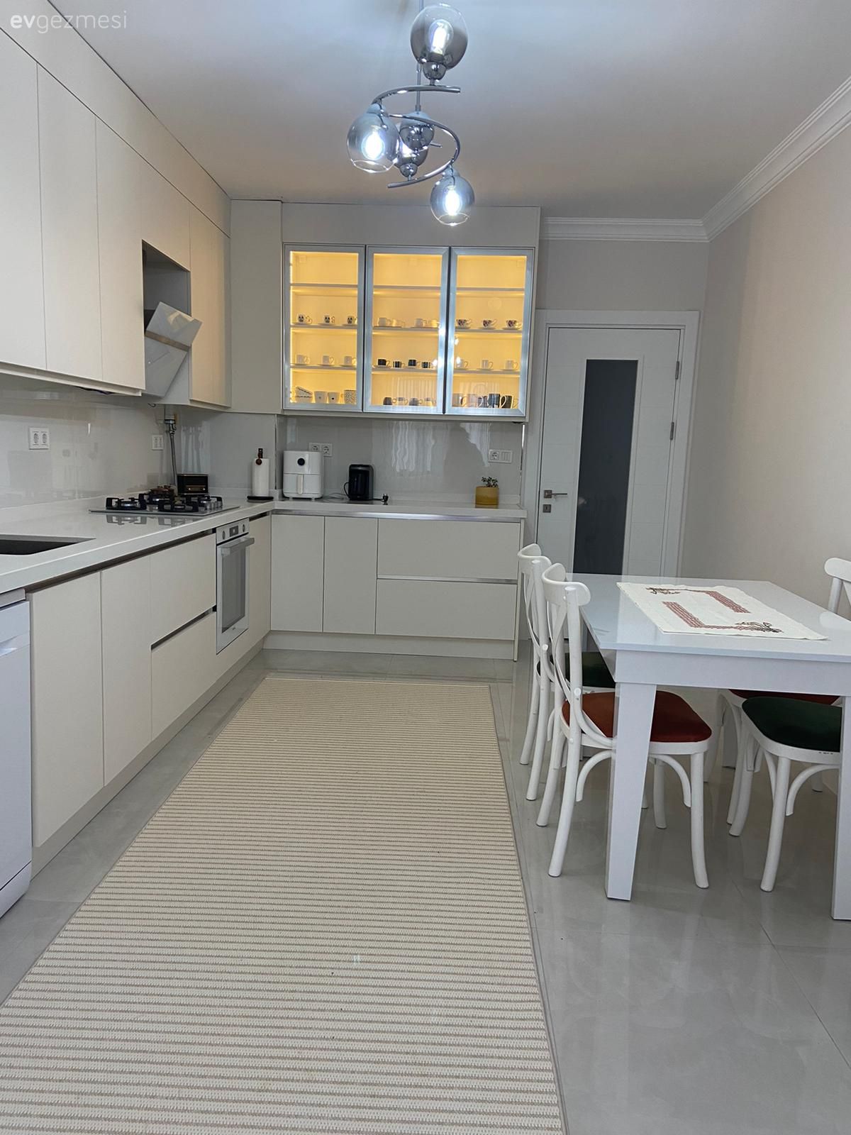 10 Yıllık Mutfak Tadilattan Sonra Daha Çok Ferahlamış