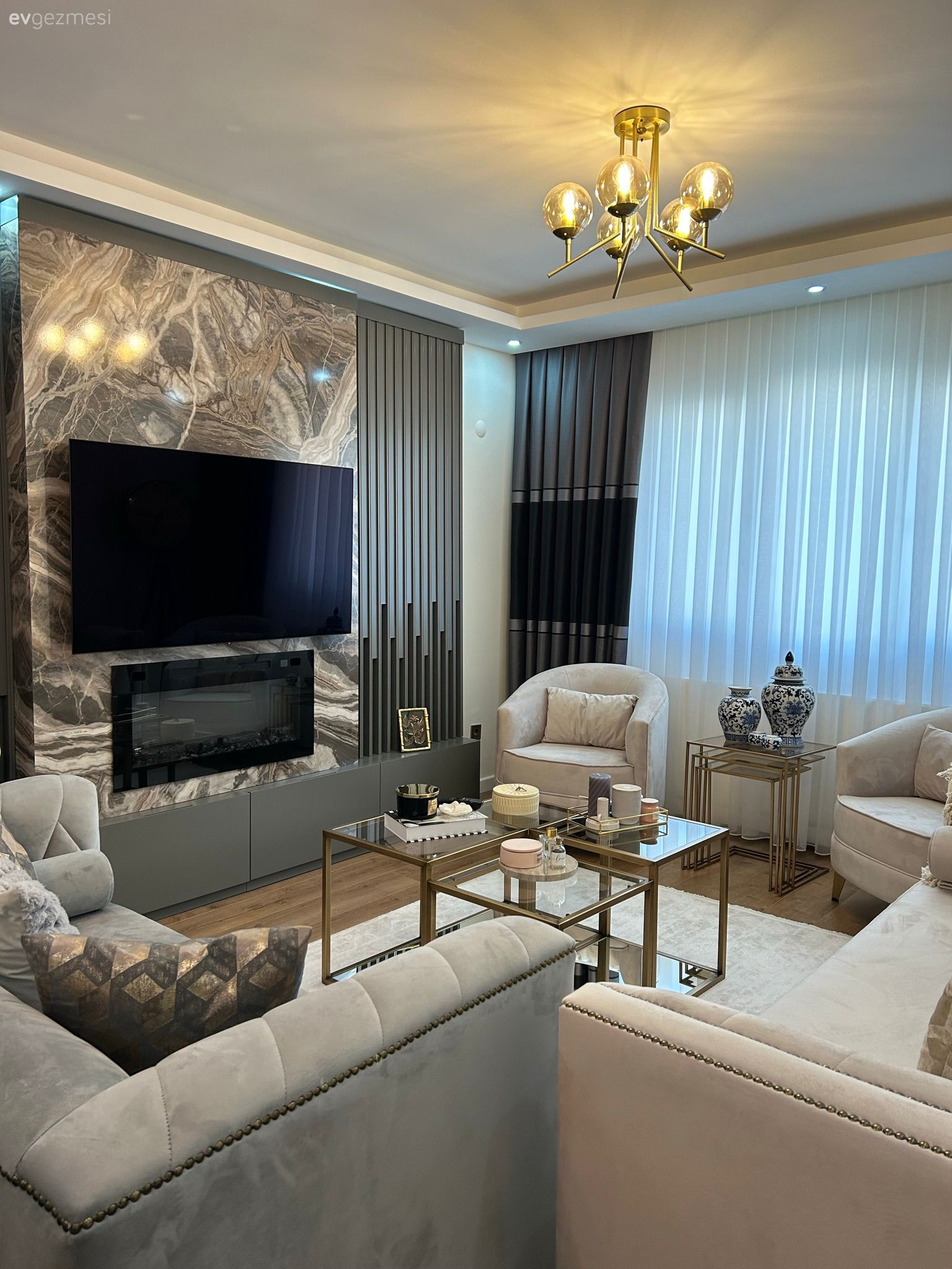 İzmir'deki Bu Evde Tamamlayıcı Parçalar Cazibe Kaynağı