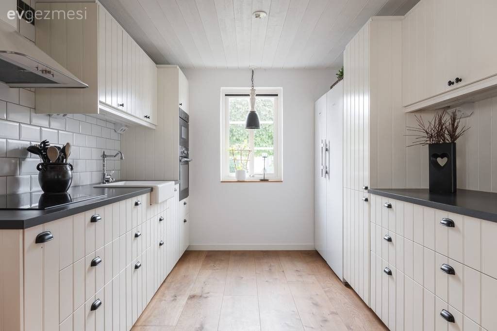 Her Mevsim Kullanılan Havuzu ile Keyfine Düşkün Bir Müstakil Ev