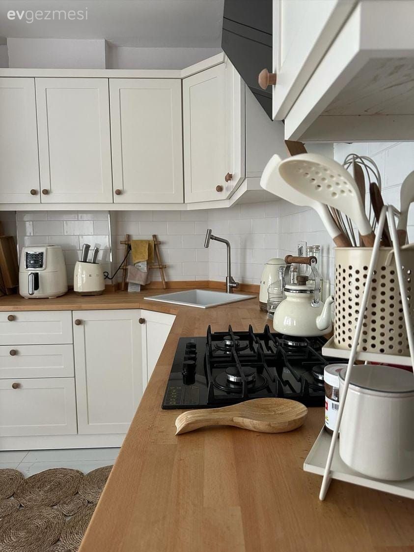 Bu Evde Salondan Antreye Kadar Değişmeyen Alan Kalmamış!