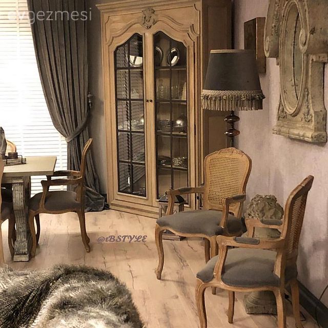 Ahşap Mobilya, Rustik, Klasik, Gri, Kahverengi, Bej, Vitrin, Berjer, Sandalye, Yemek masası, Lambader, Aydınlatma, Fon perde, Perde