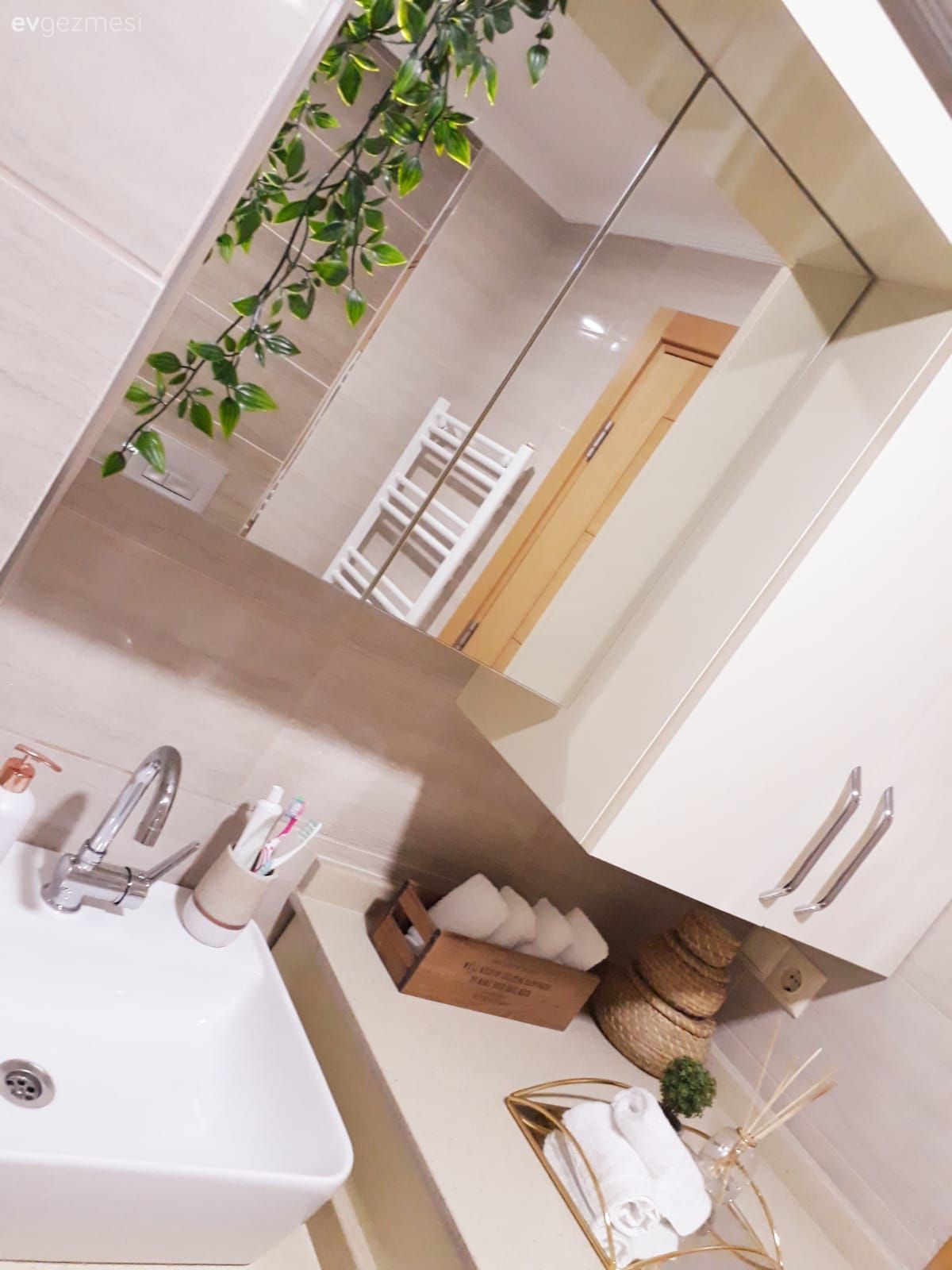 Banyo, Beyaz, Banyo dolabı