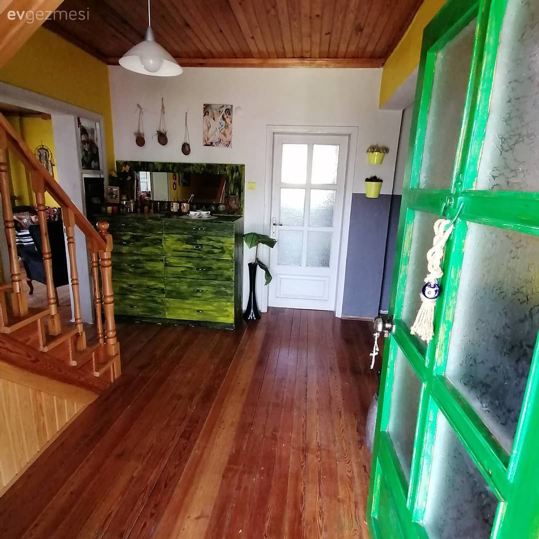 Şehir Hayatından Sıkılan Ceren Hanım'ın Köydeki Uzay İstasyonu!