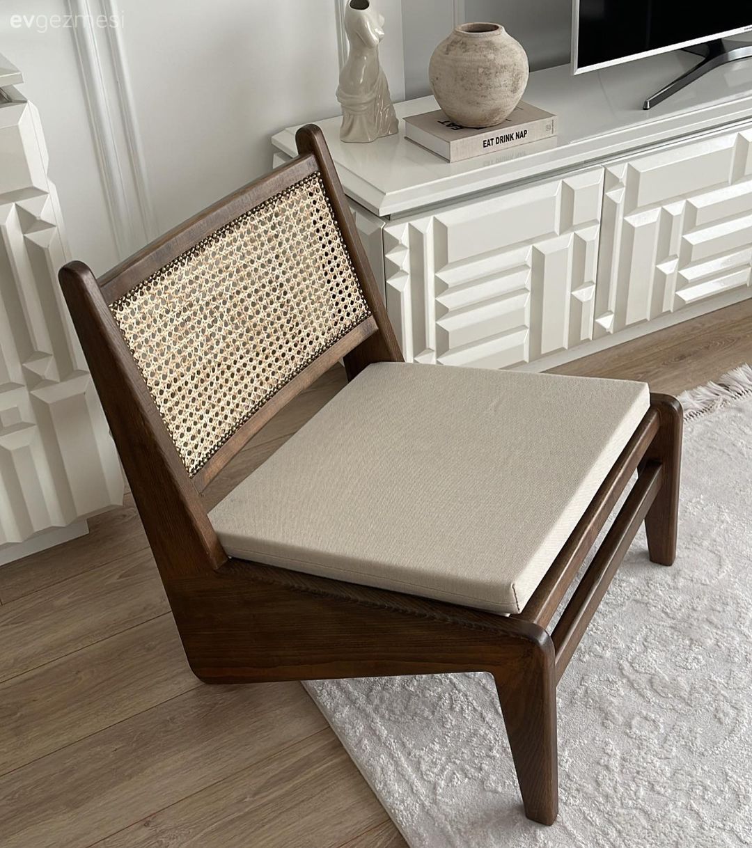 Beyaz, Tv ünitesi, Tv ünitesi aksesuarları, Ev Aksesuar, Berjer, Duvar çıtalama