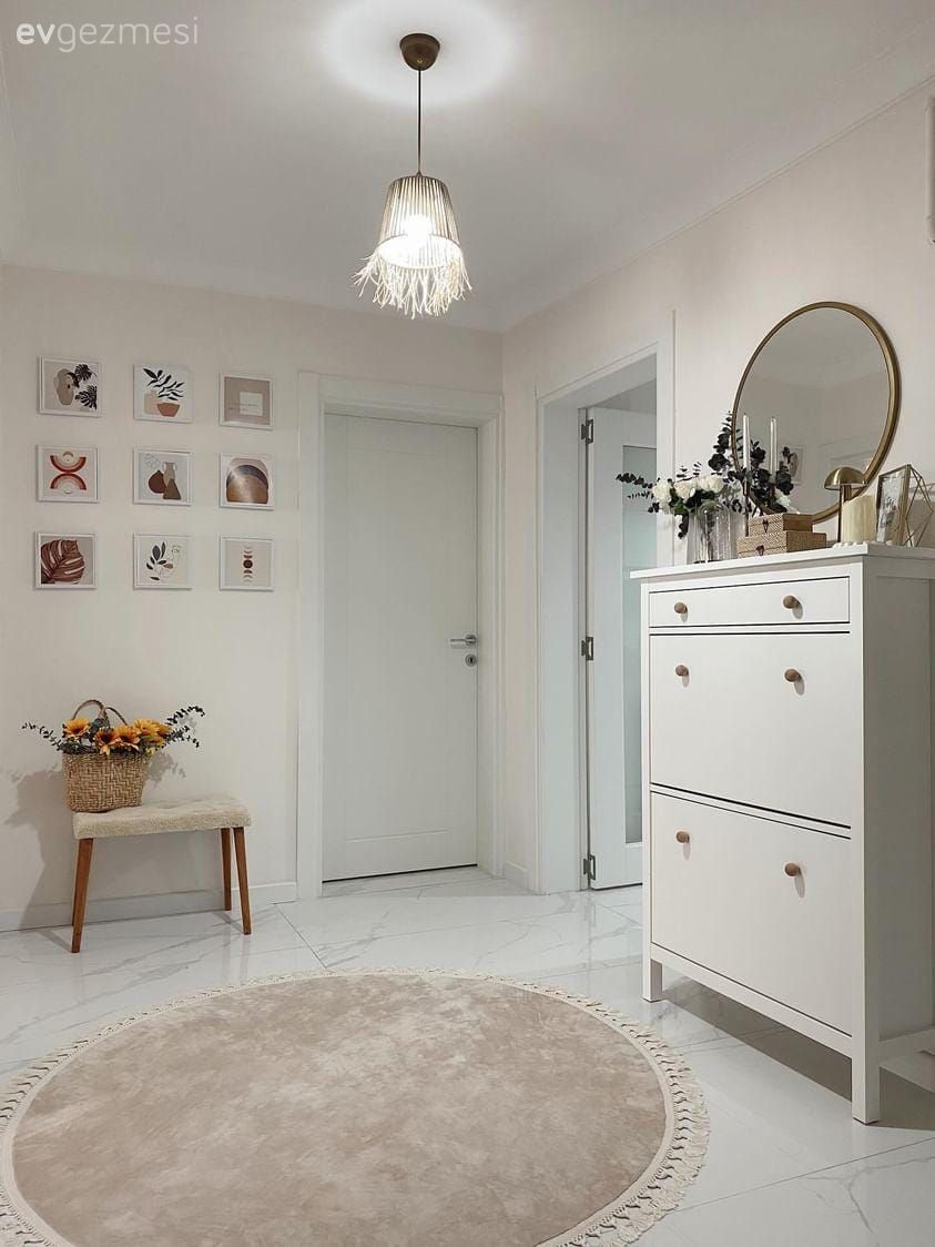 Bursa'daki Bu Evde Açık Renk Tonlarına Kahverengi Eşlik Ediyor!