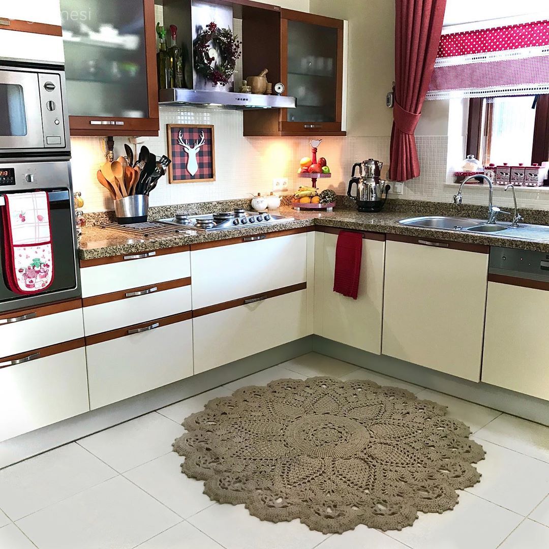 Bu İstanbul Evinin İçi Ayrı, Bahçesi Ayrı Bir Güzel