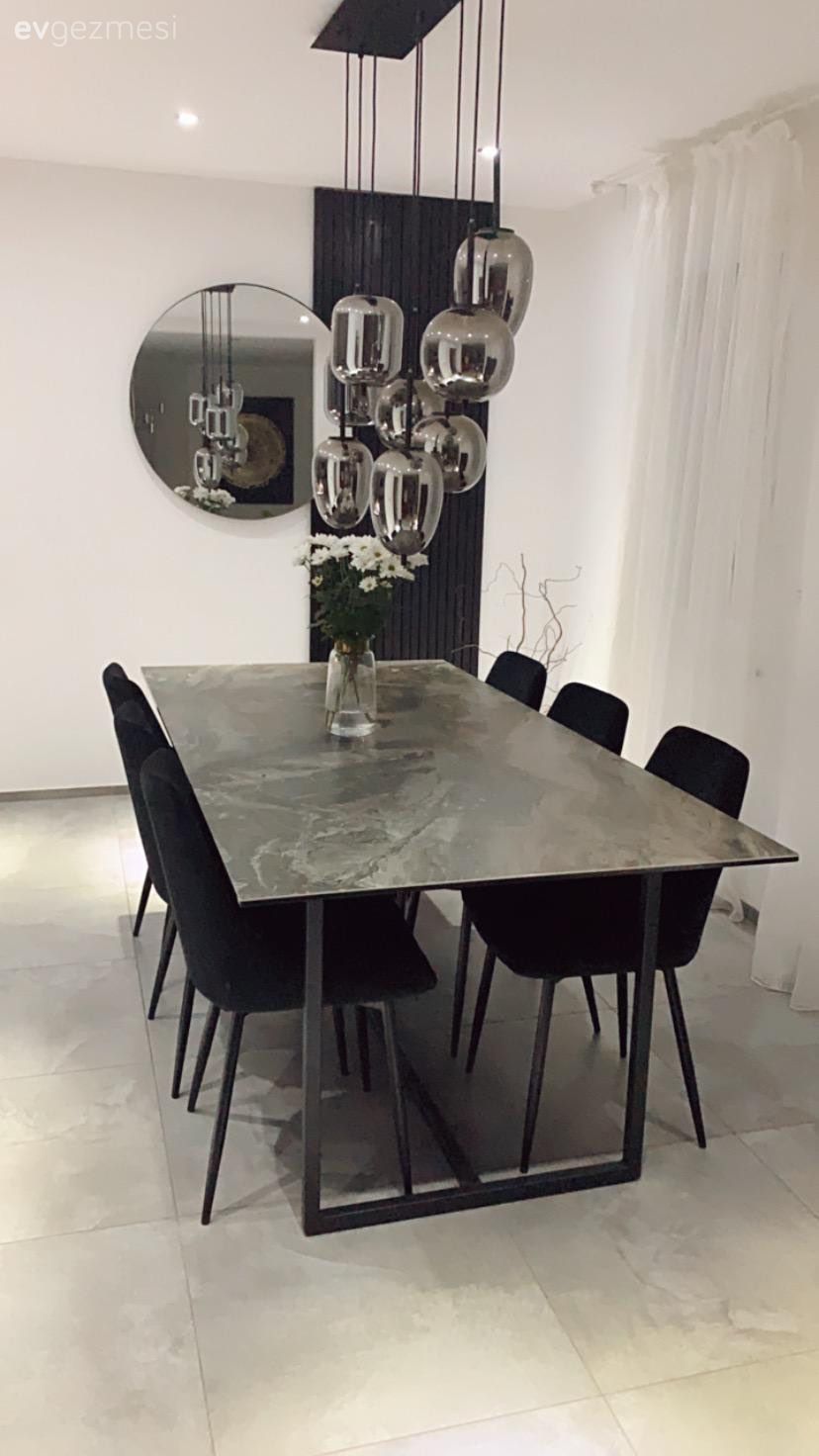 Açık konsept yaşam alanı, Modern, Sandalye, Yemek masası, Sarkıt, Aydınlatma, Zemin seramikleri, Tül perde, Perde, Fon perde