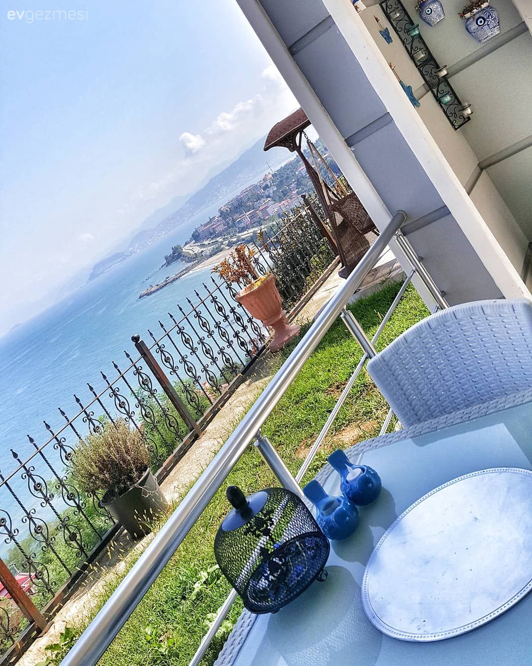 Balkon, Balkon masası, Manzaralı evler