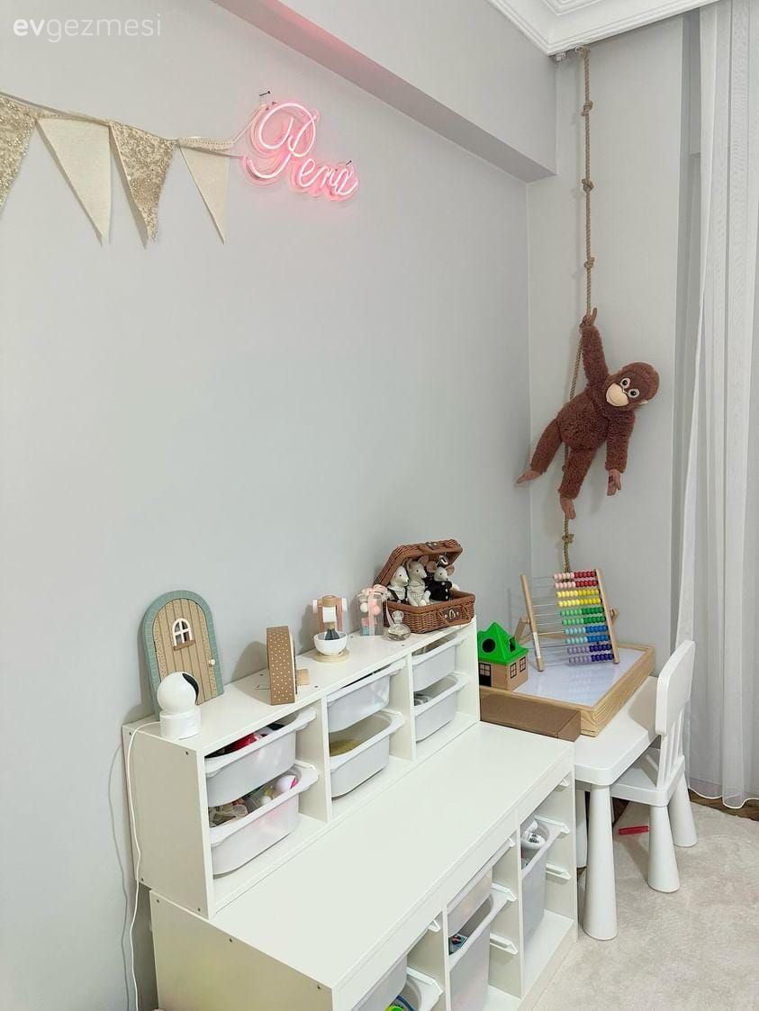 Ev Gezmesi: İskandinav Ferahlığına Özenmiş Bir Dekor!