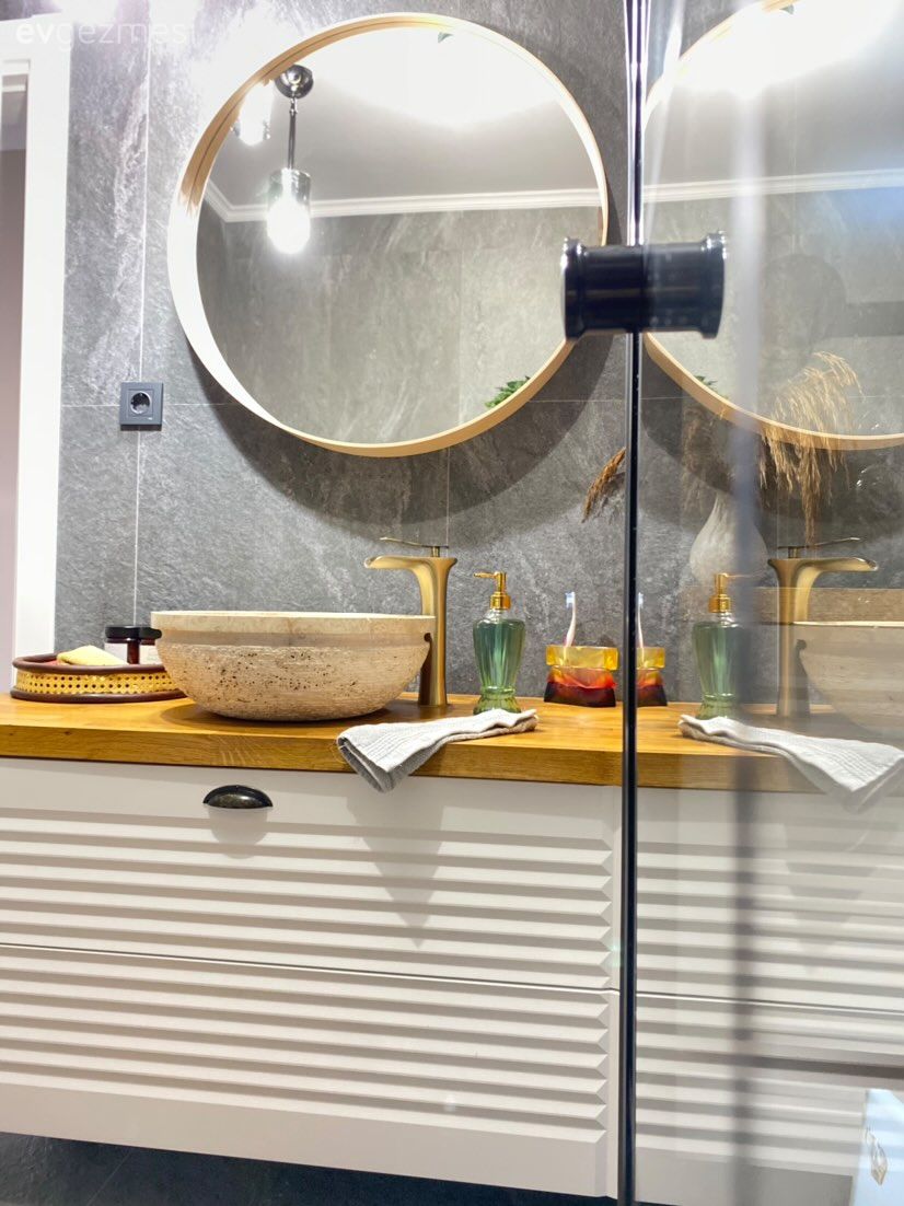 Banyo, Beyaz, Banyo lavabosu, Banyo aynası, Banyo seramikleri, Banyo aksesuarları, Banyo dolabı, Antrasit  