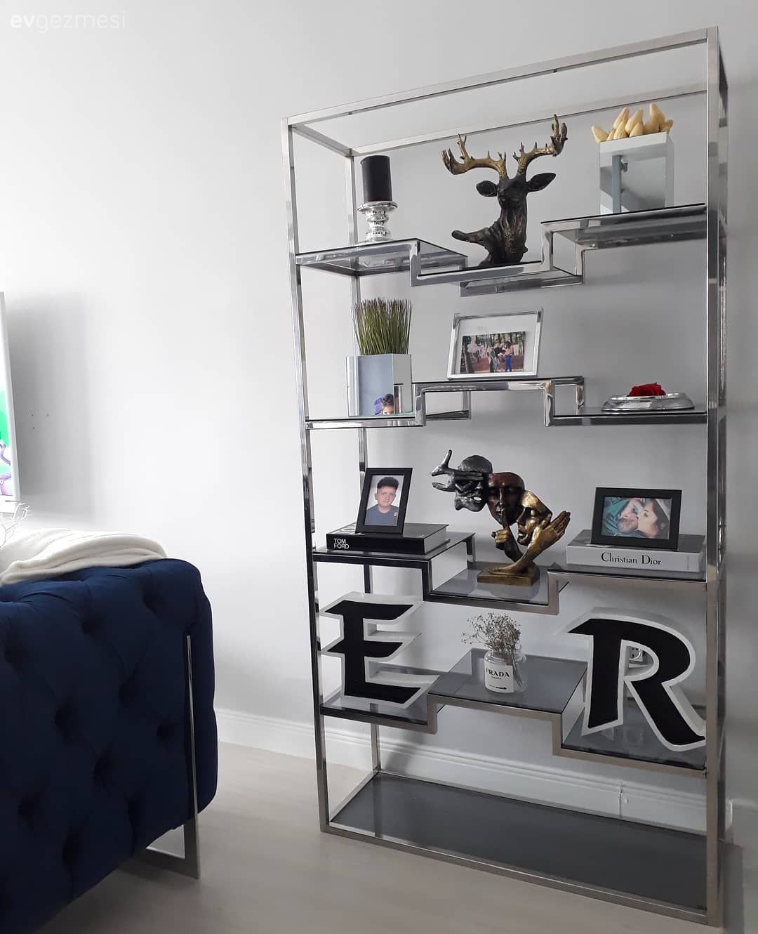 Salon, Kitaplık, Ev Aksesuar, Dekoratif Objeler, Koltuk takımı, Vitrin