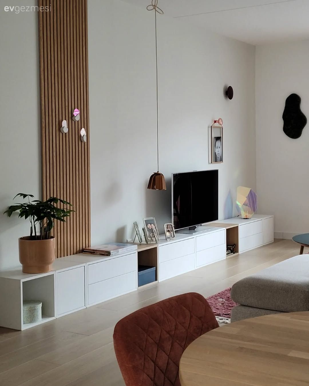 Standart Dekorlara Meydan Okuyan Karakteristik Bir Ev