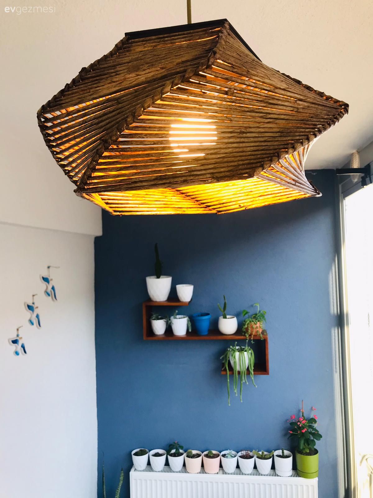 Balkon, Mavi duvar, Balkon avizesi, Balkon duvar dekorasyonu