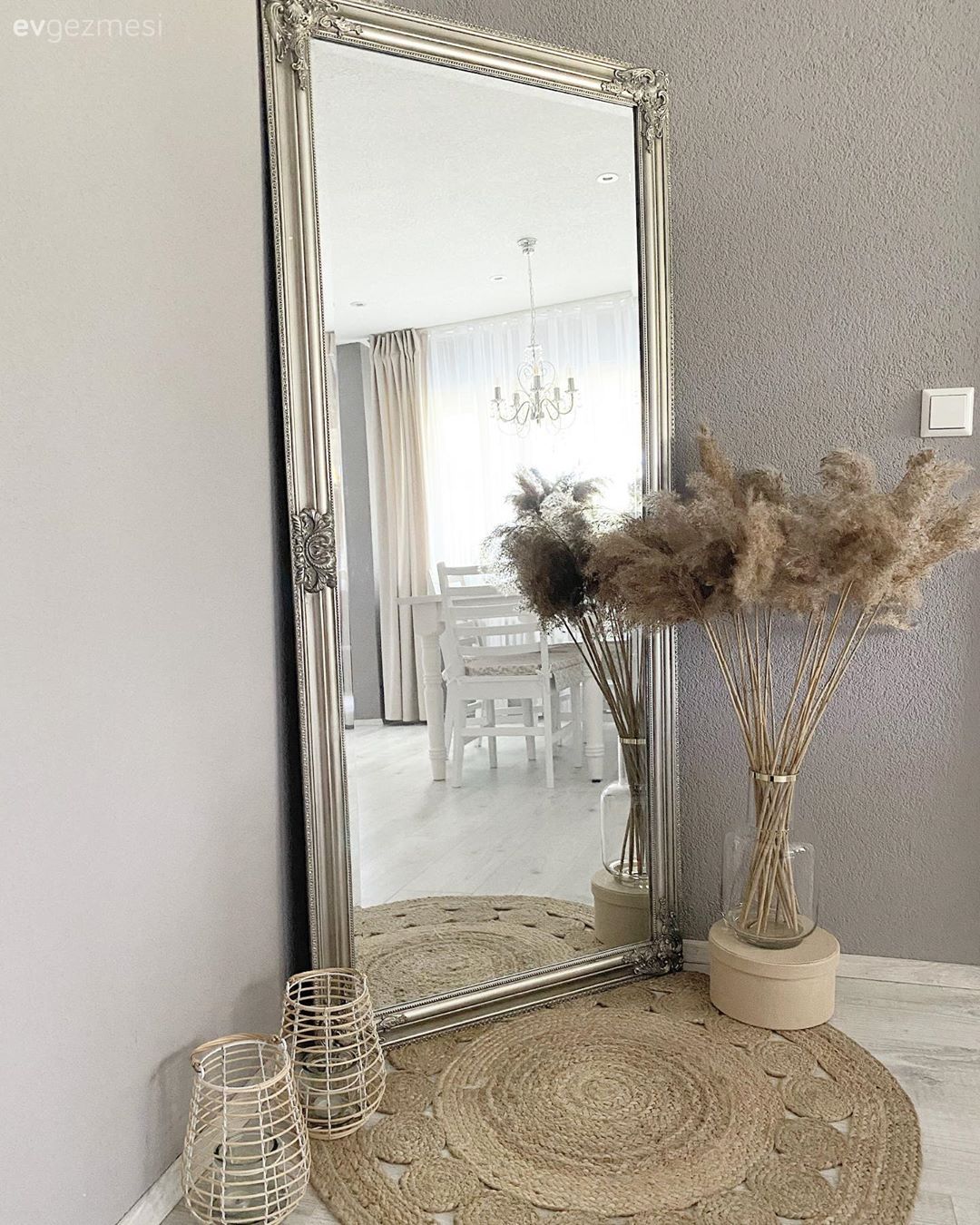 Boy aynası, Ayna, Gümüş, Vazo, Ev Aksesuar, Pampas otu, Jüt halı, Halı, Fener