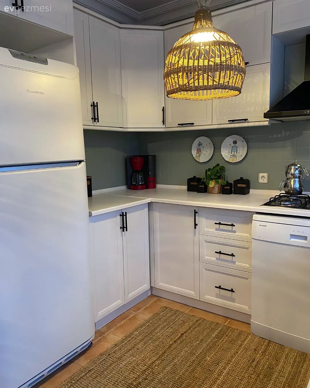 Öncesi&Sonrası: Hem Ferahlamış Hem de Keyiflenmiş Bir Mutfak!