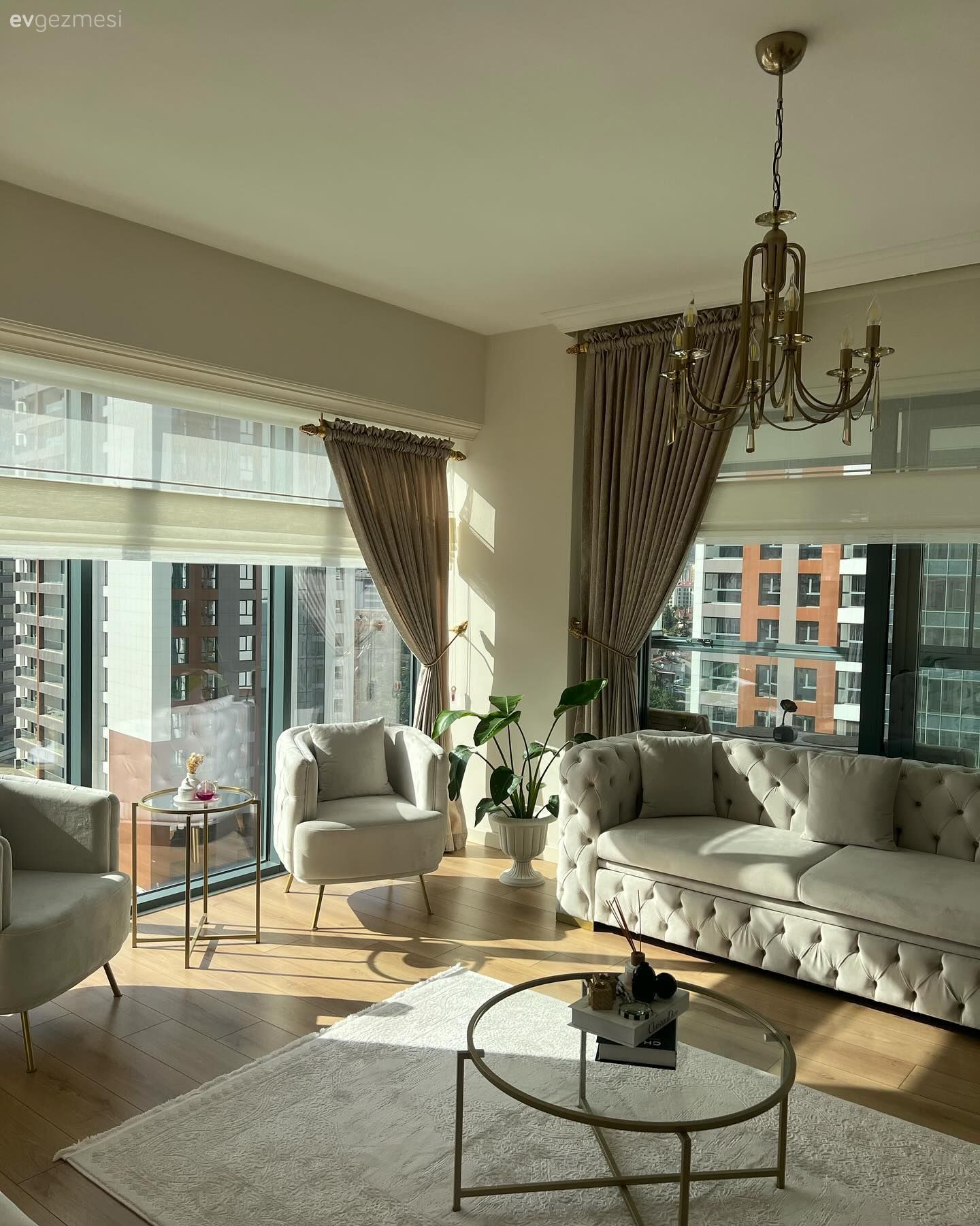 Büyük Pencereli Bu Trabzon Evi Modern ve Country Tarzın Ortak Eseri!