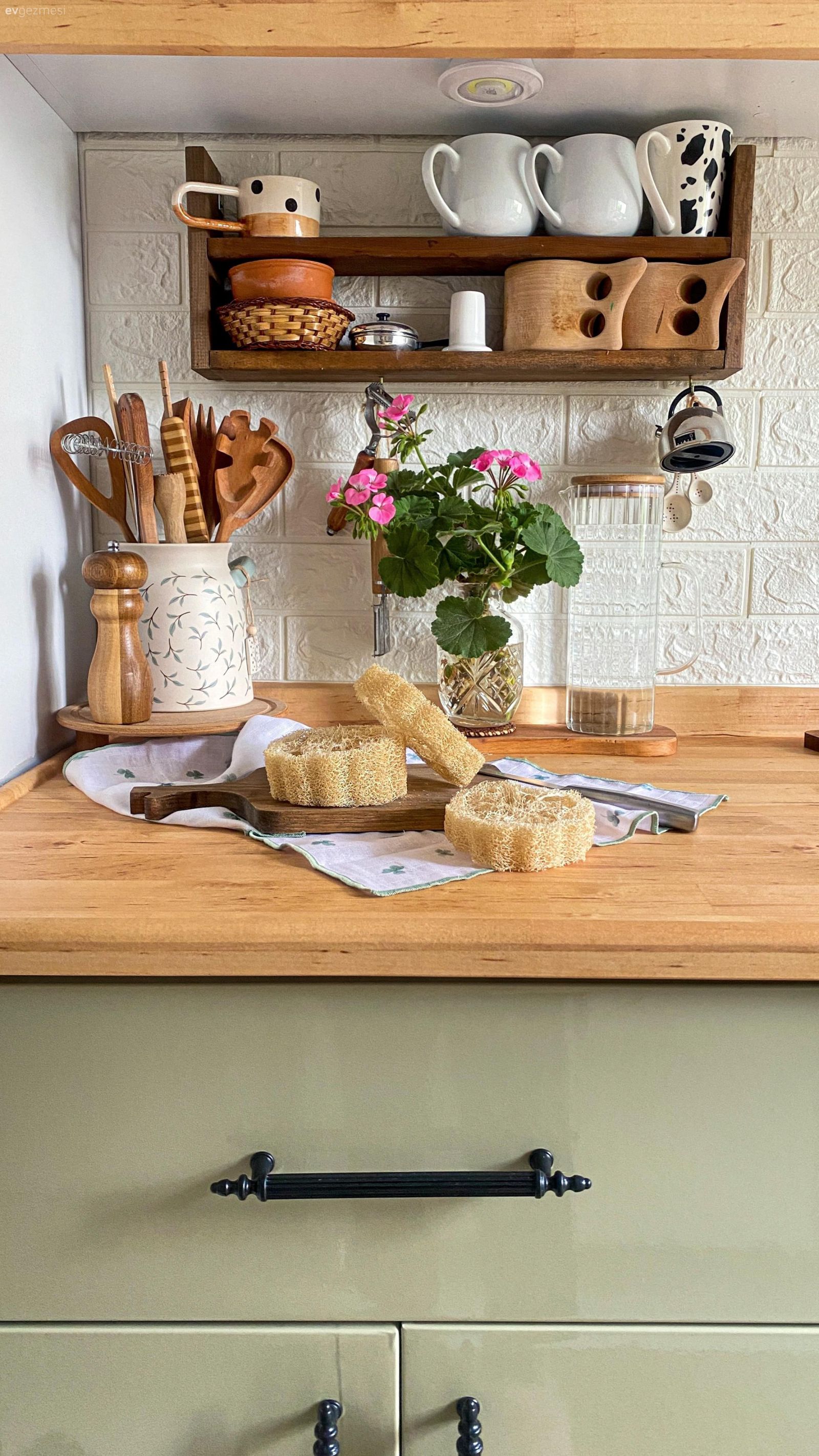 Ne Abartılı Ne Çok Sade: Tam Kıvamında Bir İstanbul Evi!