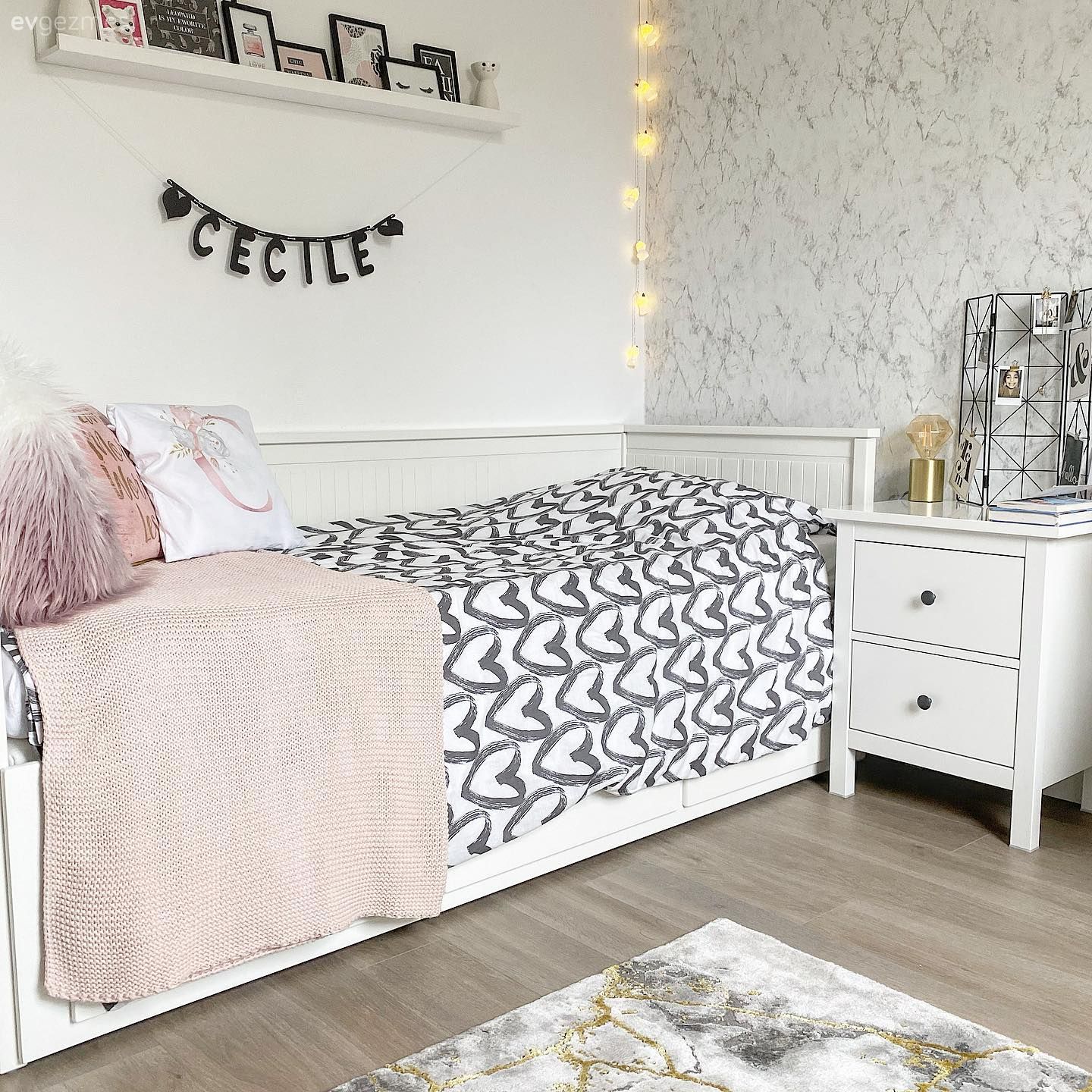 Bu Ferah Evde Ahşabın Sıcaklığı Her Noktada Hissedilmiş