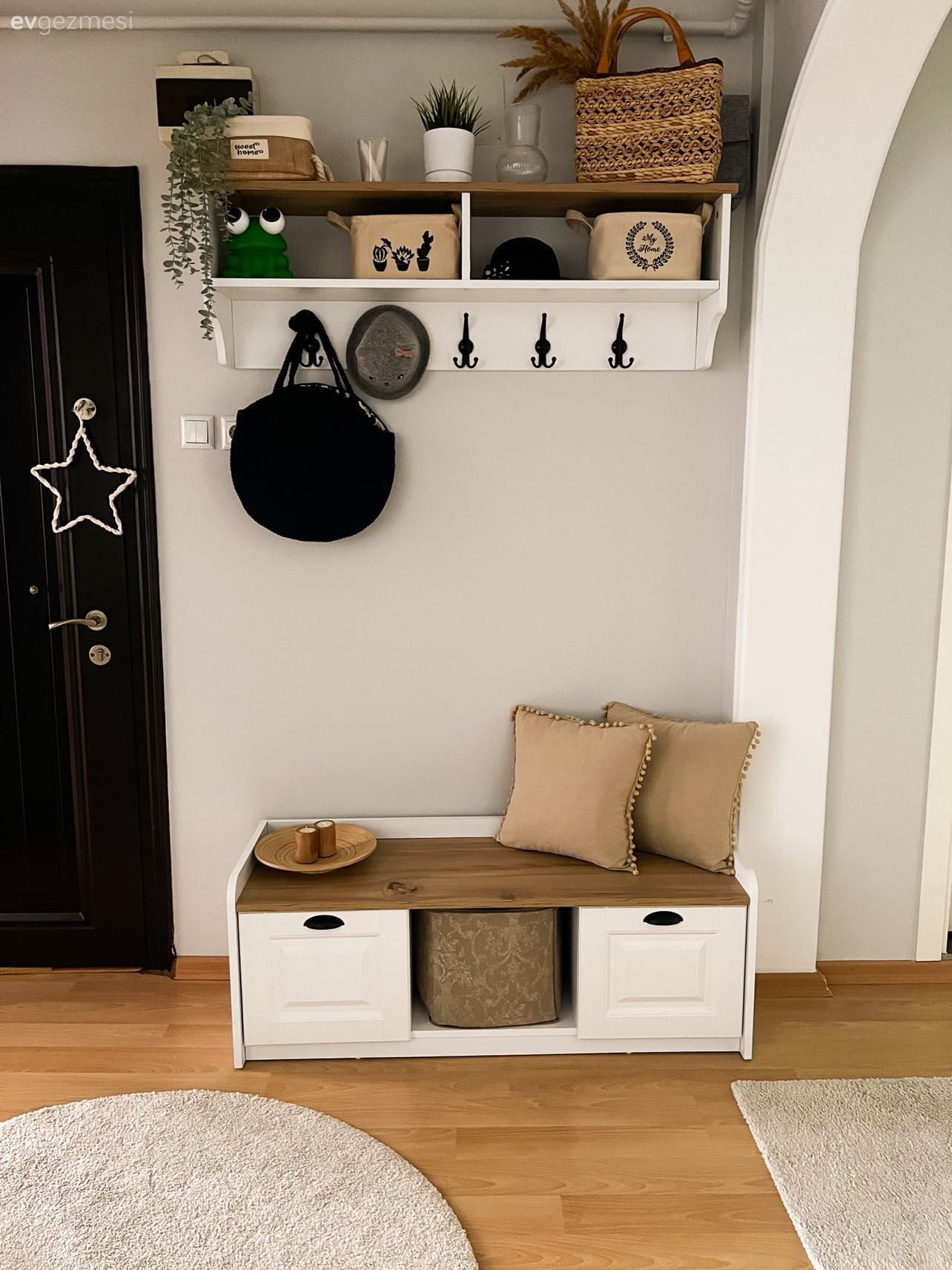 Bu İstanbul Evinde Aksesuarlar Alanın Ruhunu Ortaya Çıkarmış