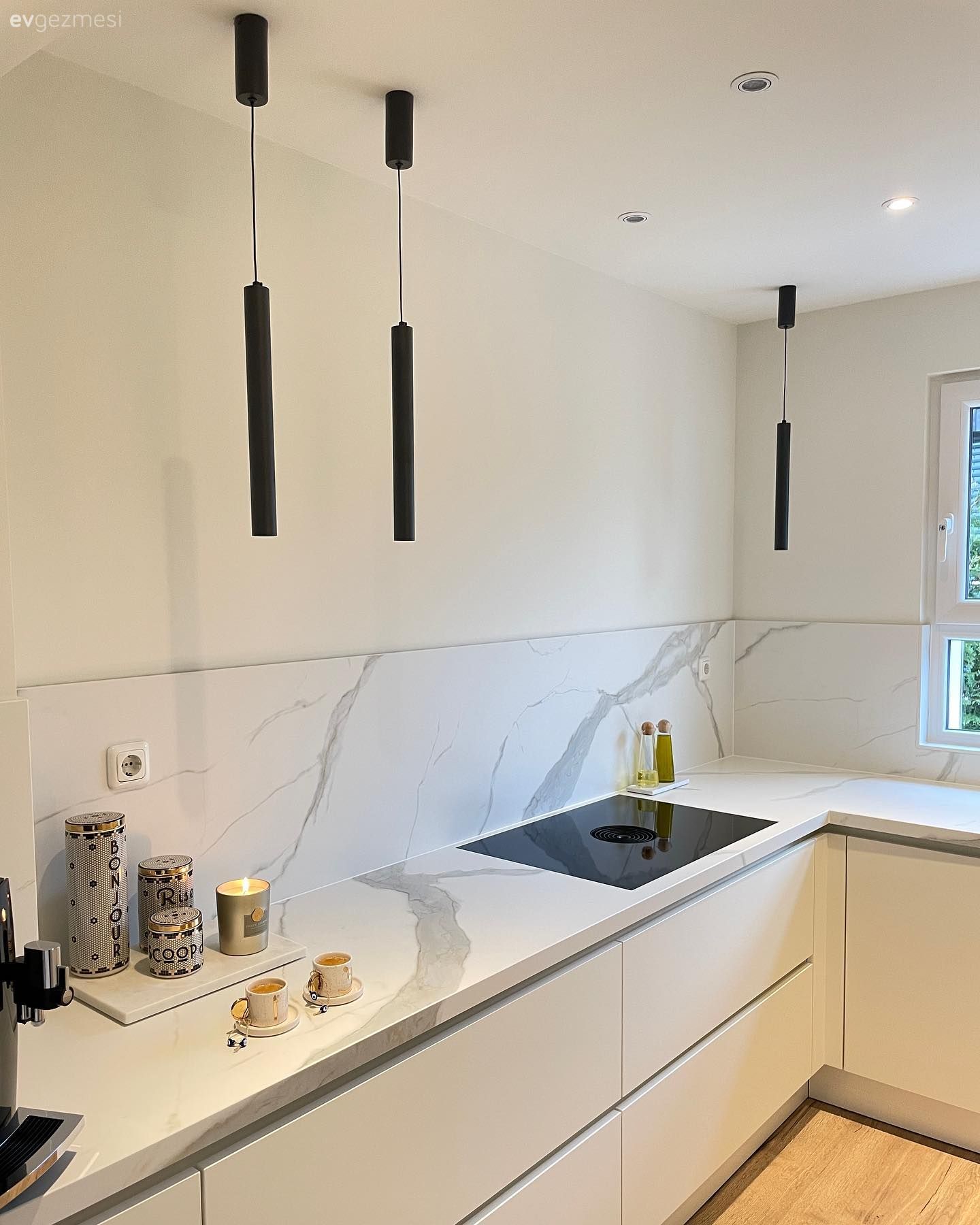 Ucuzdan Pahalıya: Mutfak Tezgahı Yenilemenin Farklı Yolları ve Maliyeti