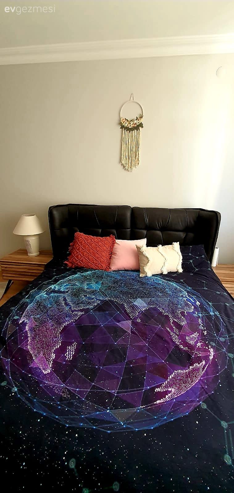 Yatak Odası, Mor, Gri, Komodin