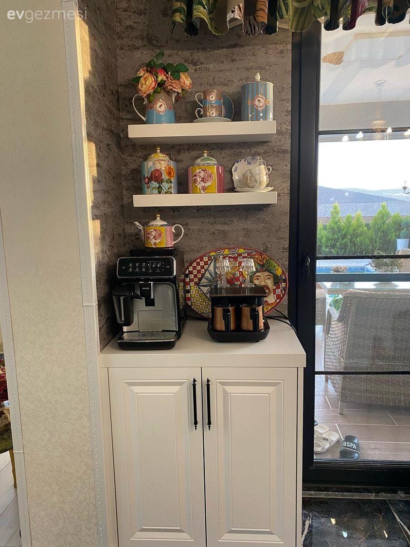 Küçük Mutfakların Keyfini Arttıracak Kahve Köşesi Fikirleri
