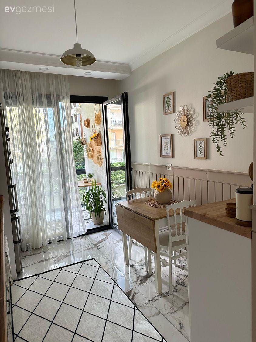 Yapışkan Folyo ve Çıtanın Gücünü Kanıtlayan Bir Mutfak!