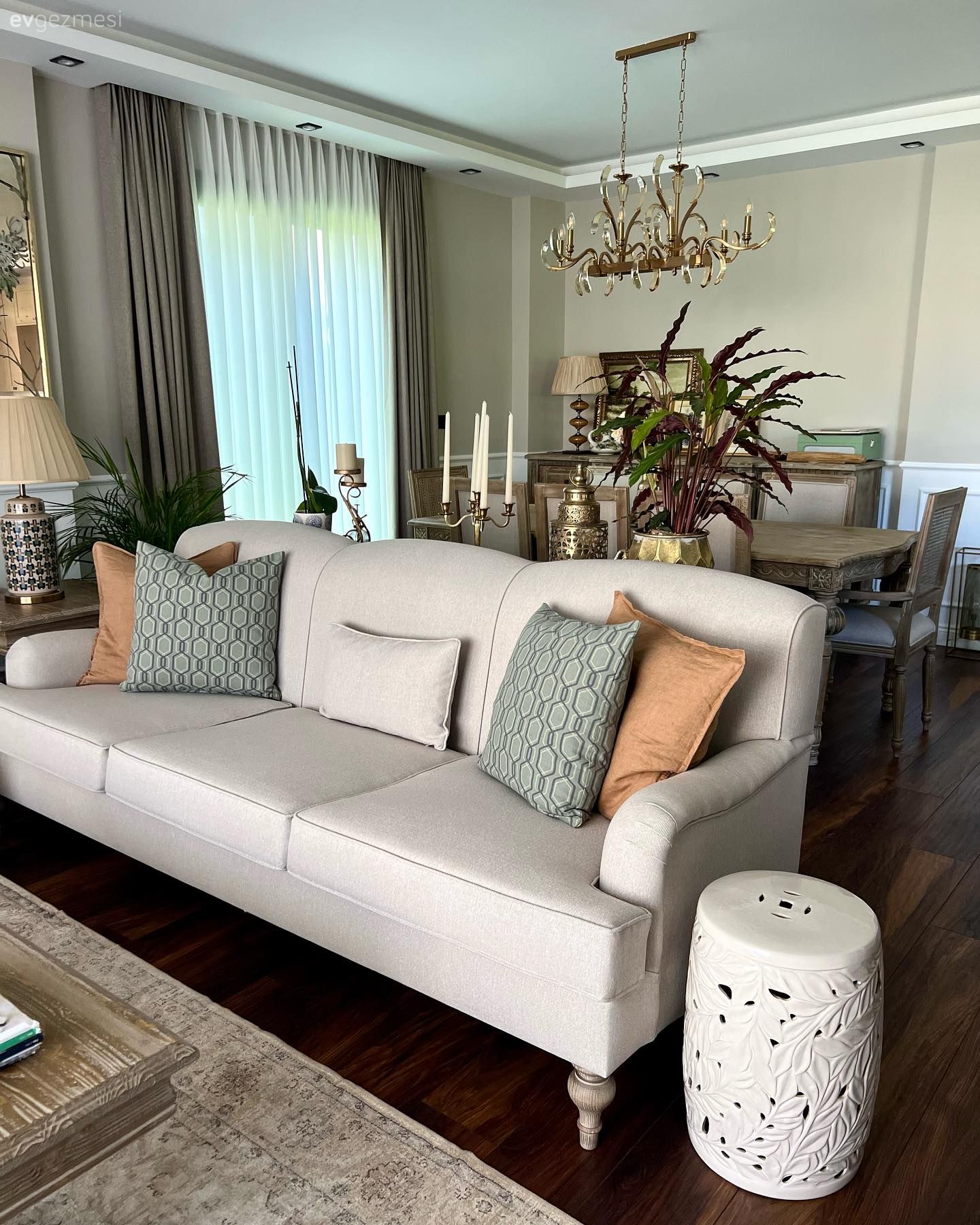 Masif Ahşaplar, Albenisi Yüksek Aksesuarlar: Marmaris'te Bir Müstakil Ev!