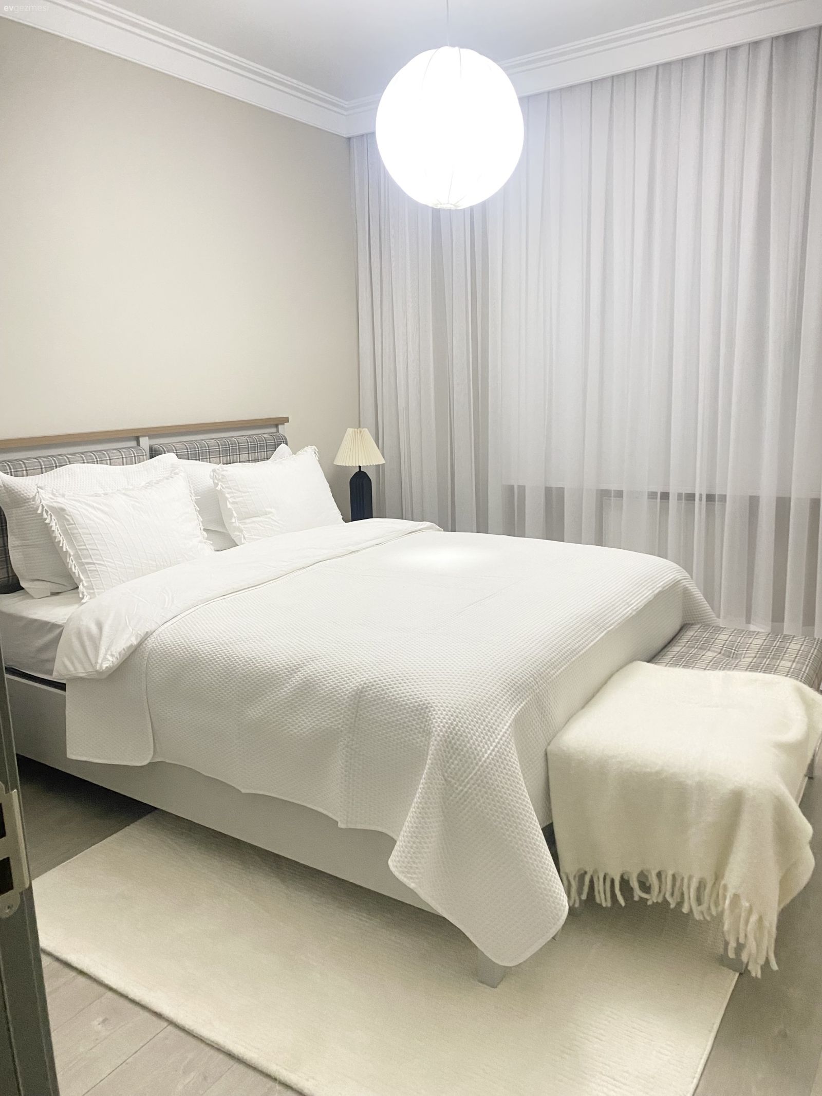 Yatak Odası, Beyaz, Modern, Tül perde, Perde, Halı, Beyaz halı