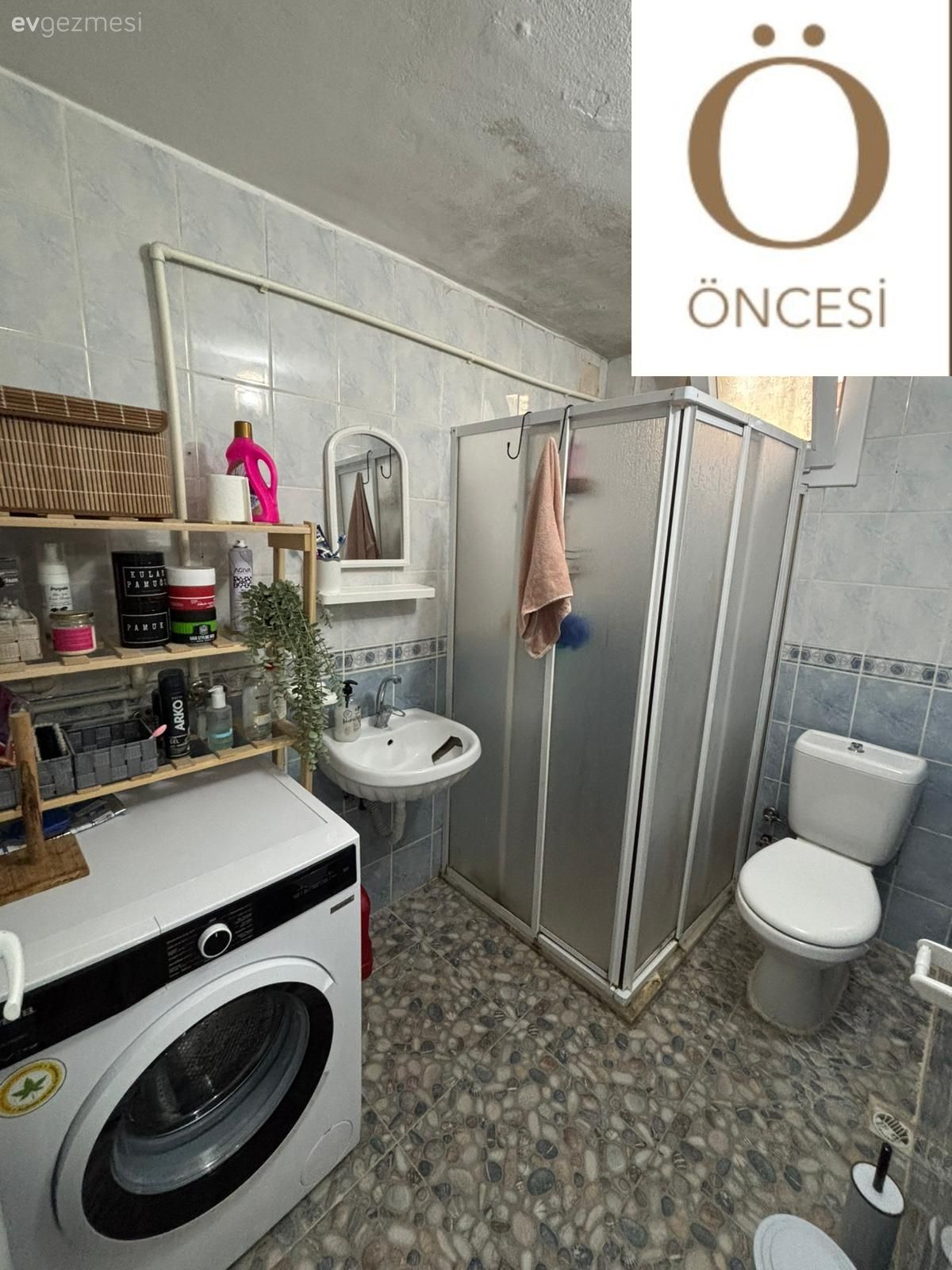 İzmir'deki Bu Banyoya Değişim Perileri Uğramış