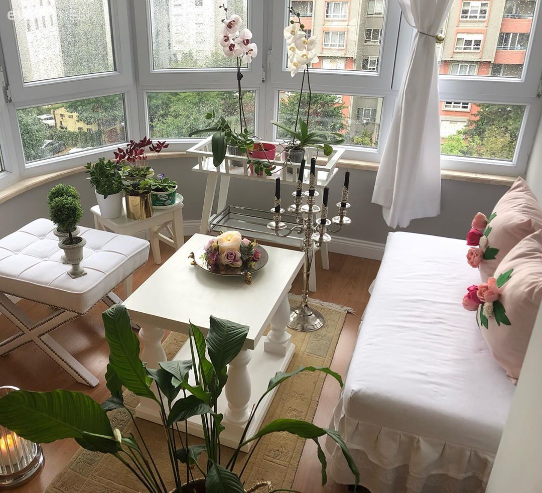 Ev Gezmesi: Renkleriyle İçinizi Isıtacak Bir İstanbul Evi