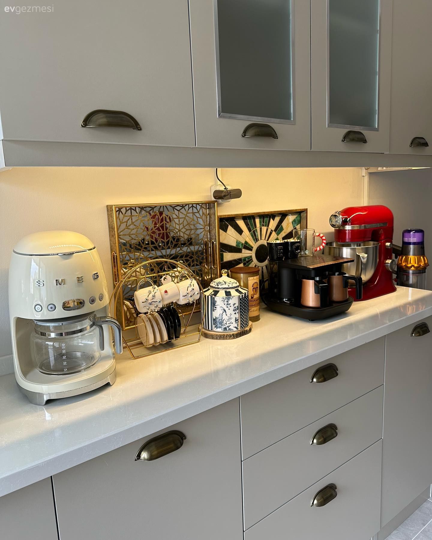 Mutfak Dolapları İçin Hangi Camı Tercih Edebilirsiniz?