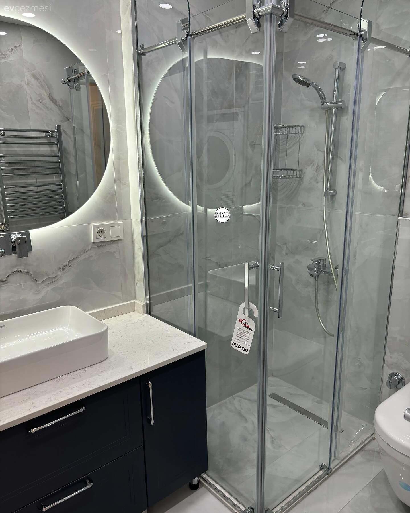 Bu Modern Banyo Küçük Alanlar İçin Çok Fikir Veriyor