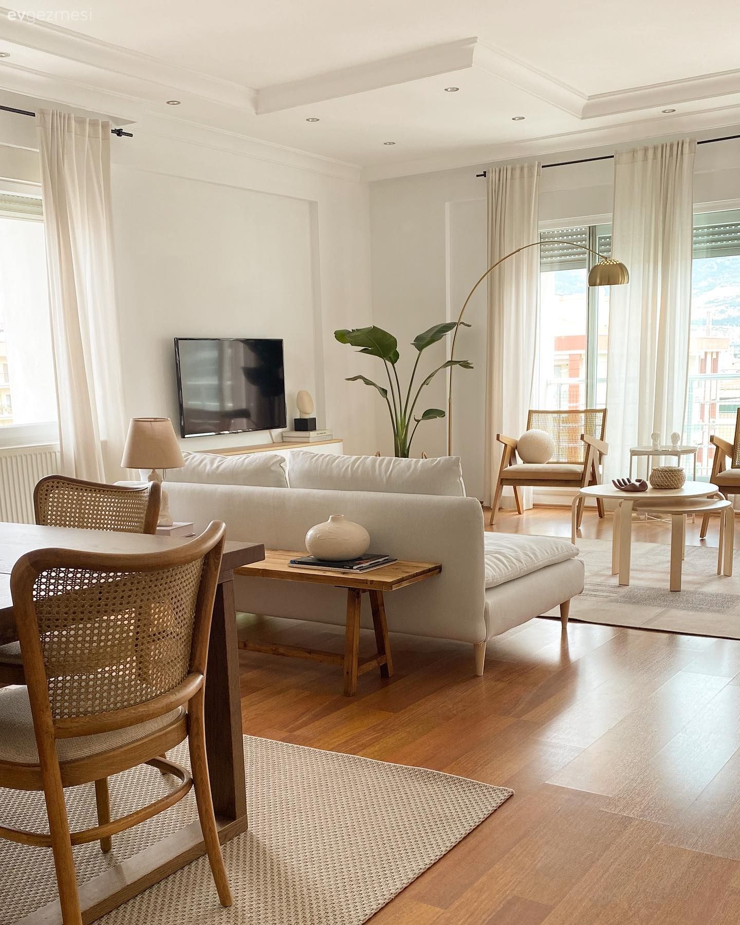 İzmir'deki Bu Evin Her Köşesi Sanatla İç İçe