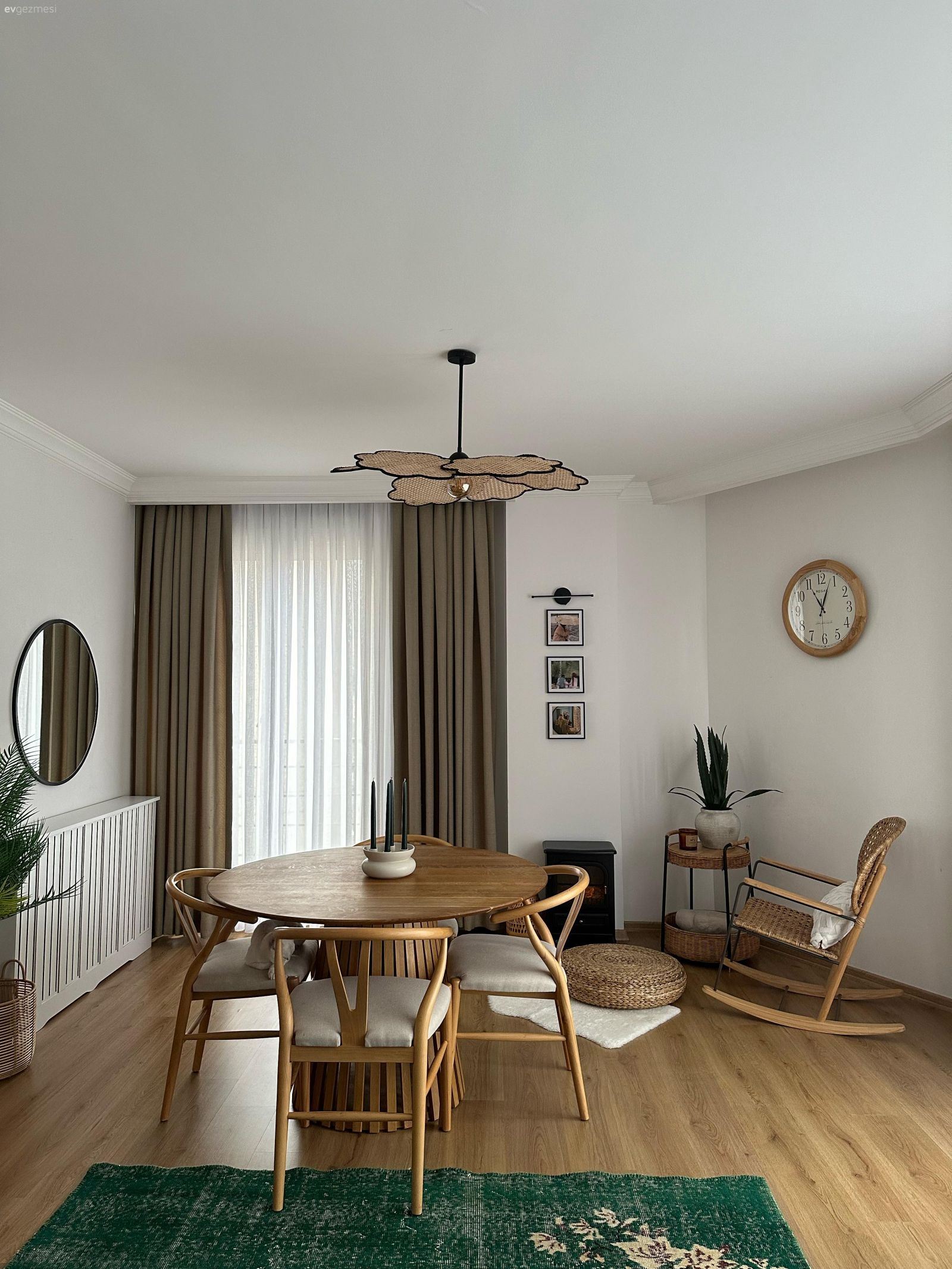 Bu Samimi Dekorun Yıldız Parçası Yeşil Halı