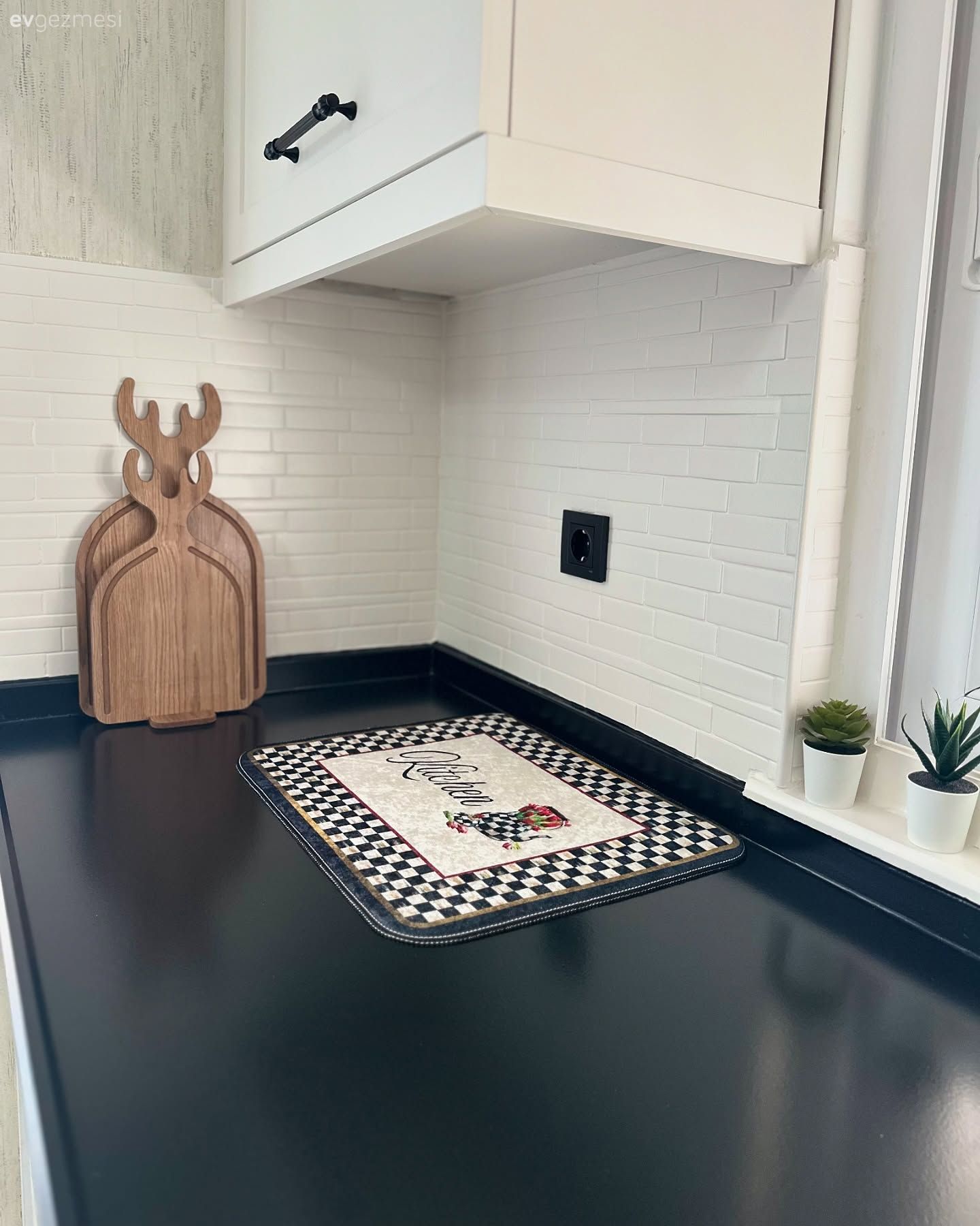 Siyah tezgah, Mutfak tezgahı, Mutfak aksesuarları, Mutfak