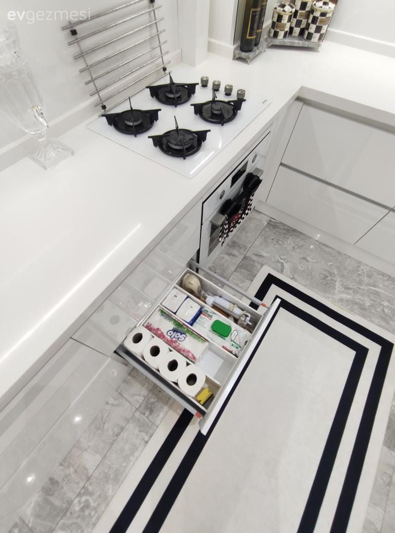 Bu Beyaz Mutfakta Dolaplar Modern Detaylar Country!