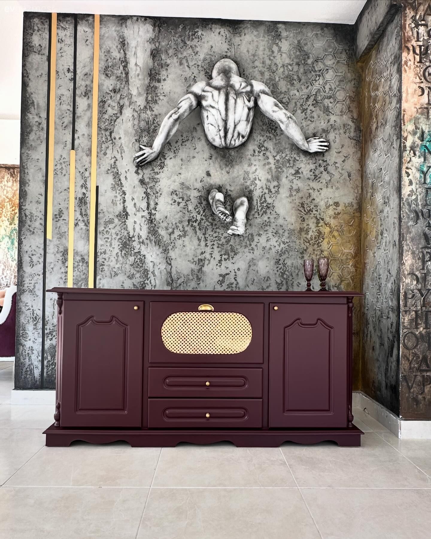 Öncesi&Sonrası: Sıradan Kahverenginden Enerjik Tonlara Geçen Dolaplar!