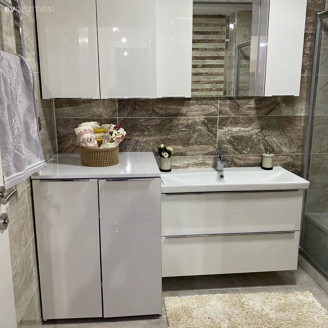 Banyo, Beyaz, Gri, Duşakabin, Banyo seramikleri, Banyo dolabı, Banyo aynası