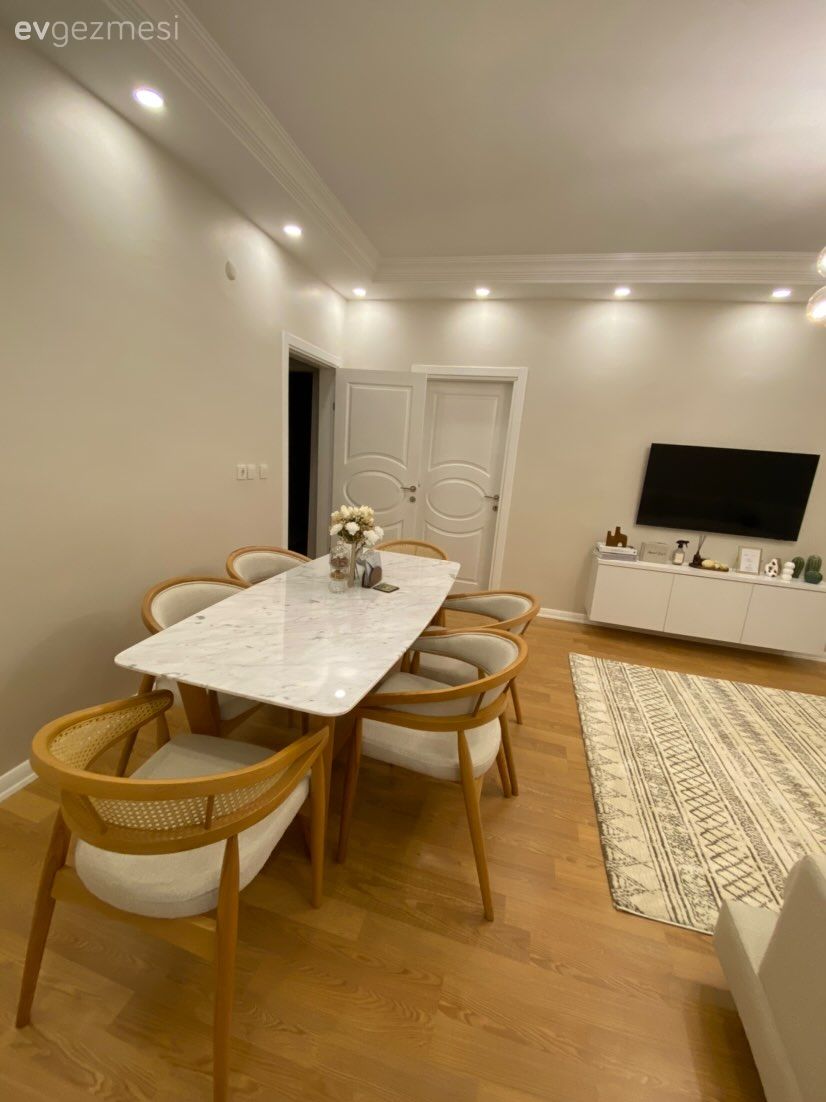 Yemek masası, İskandinav, Sandalye, Yemek Odası, Beyaz, Ahşap Mobilya, Halı, Salon halısı, Tv ünitesi, Spot aydınlatma, Aydınlatma